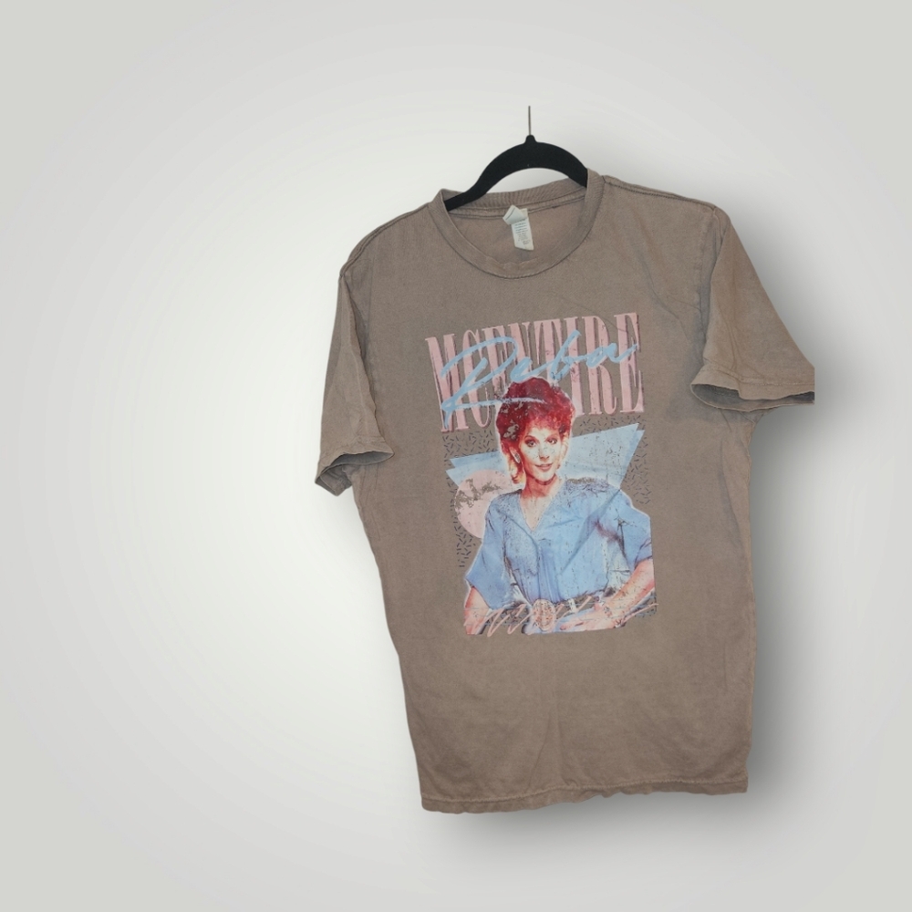 Reba Mcentire Graphic T-Shirts for Music Lovers M - Picture 2 of 11
